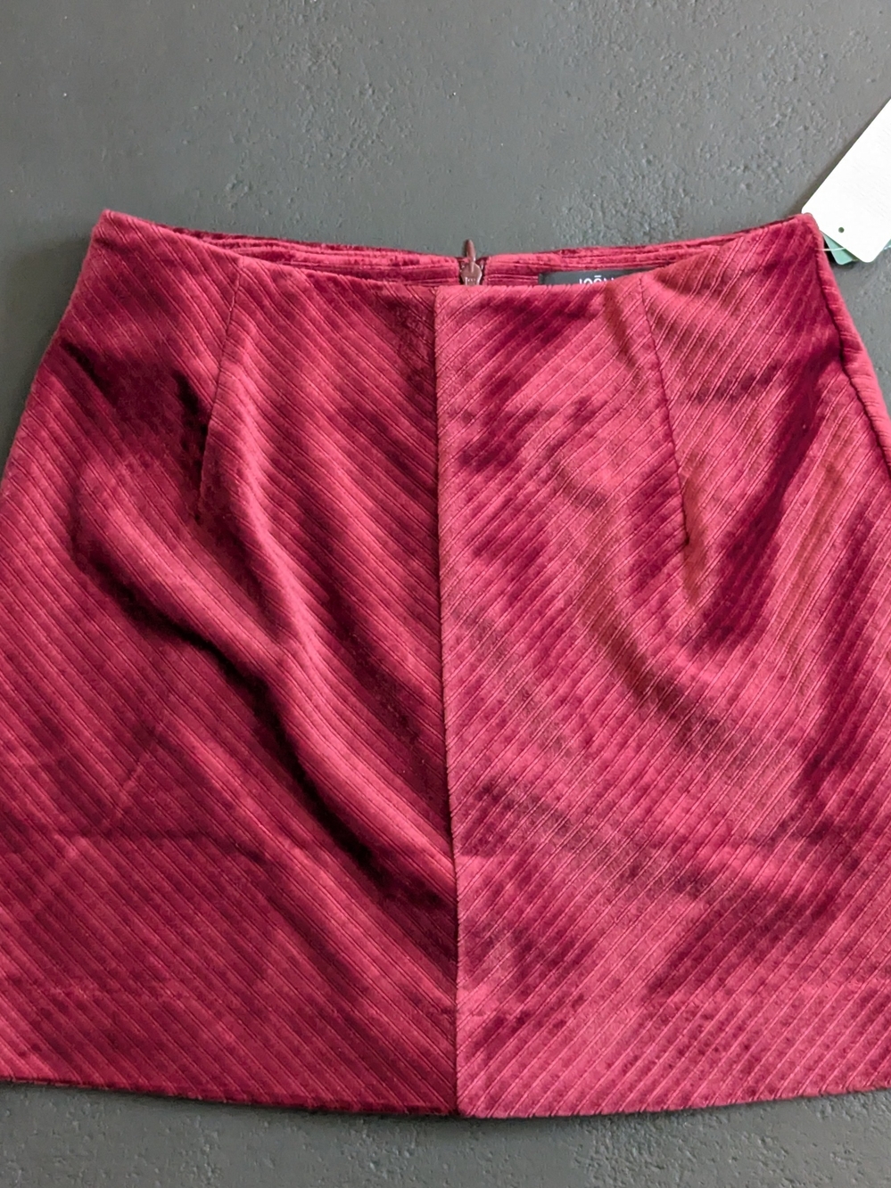 ICÔNE par Simons Burgundy Velvet Mini Skirt – Size Small NWT